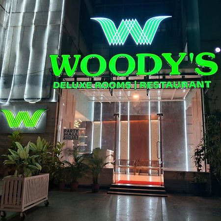 Отель Woody'S Бангалор Экстерьер фото