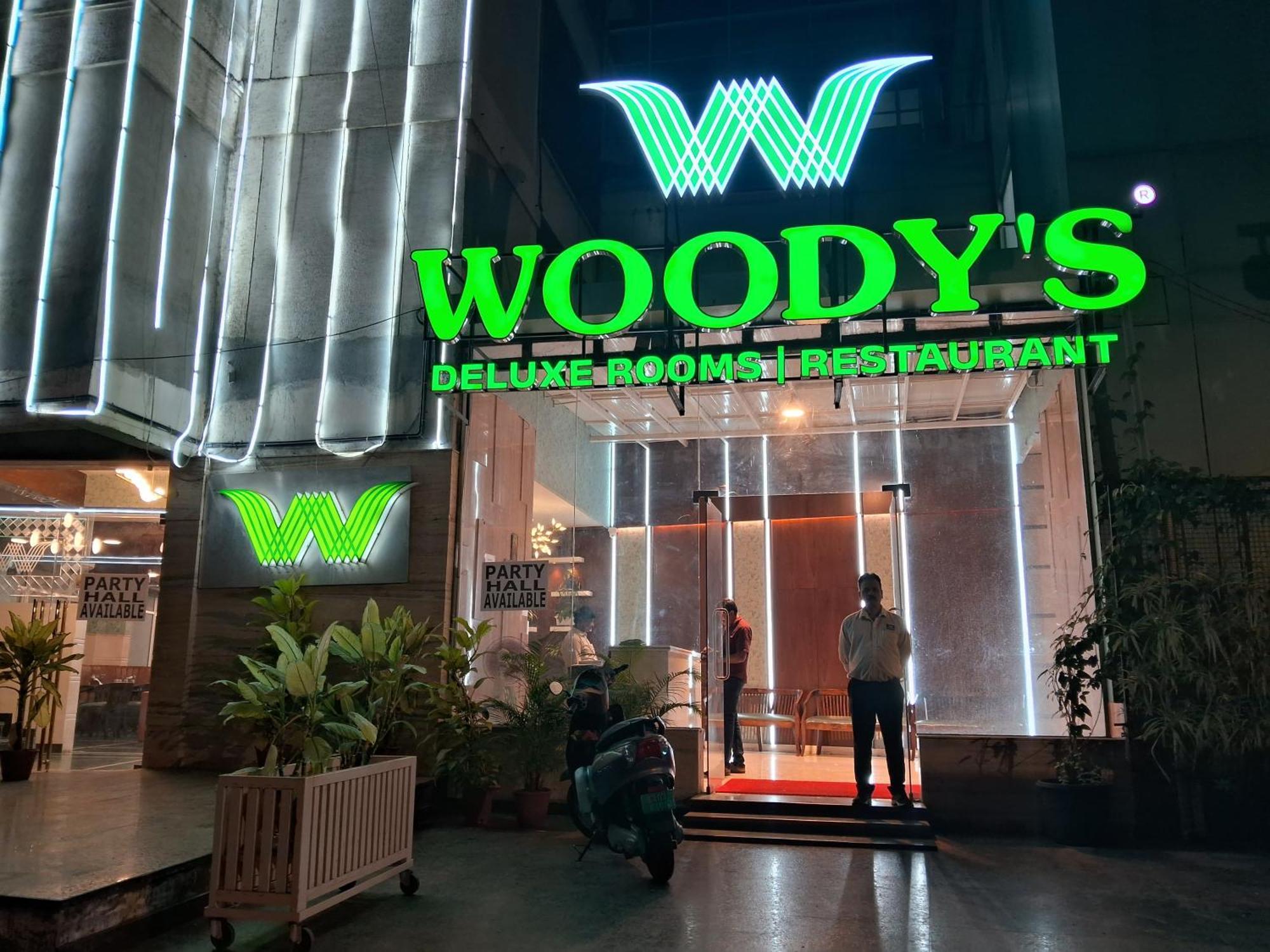 Отель Woody'S Бангалор Экстерьер фото