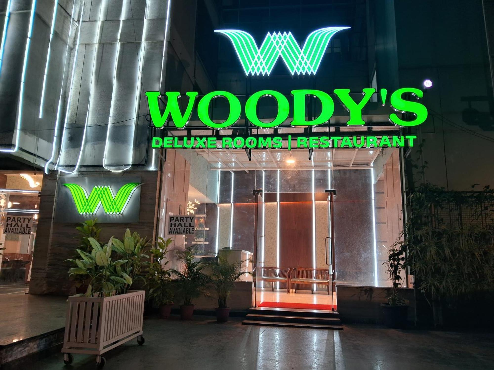 Отель Woody'S Бангалор Экстерьер фото